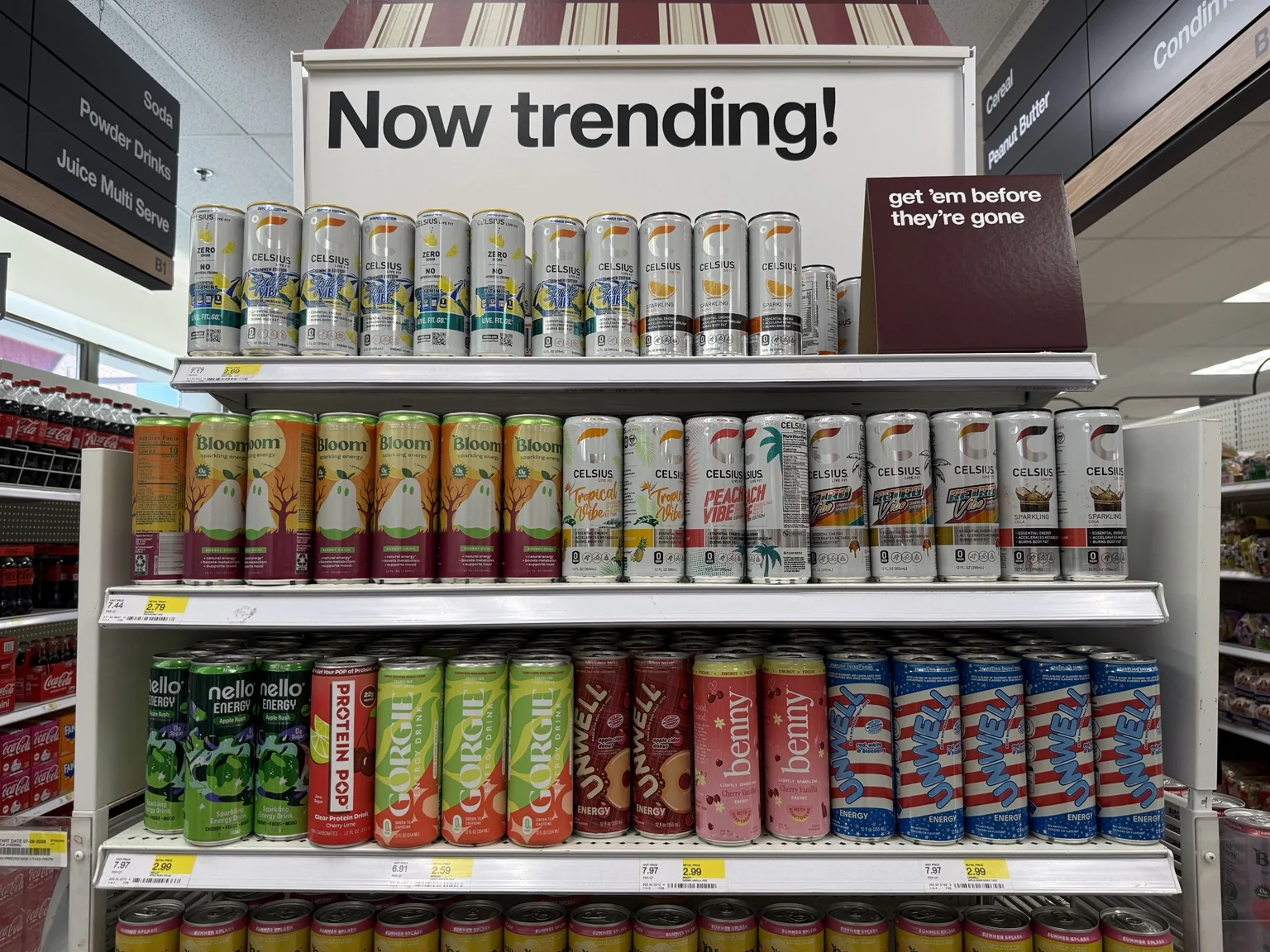 Now trendingの特設棚
